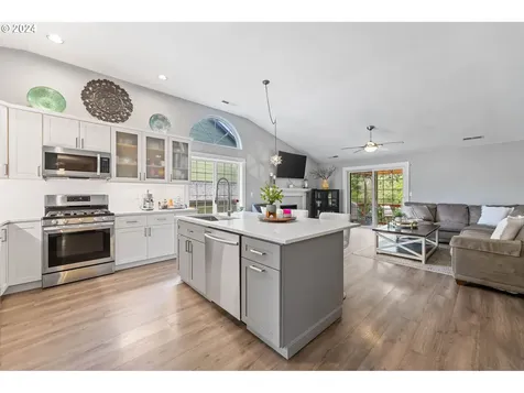 15741 Se Upman Way Damascus OR 97089