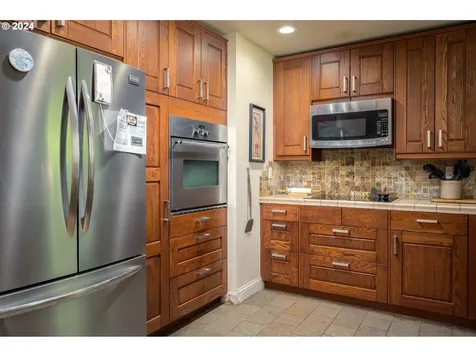 12006 Ne 16th Street Vancouver WA 98684