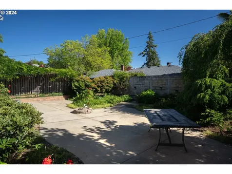 313 W Chapman Avenue Roseburg OR 97470