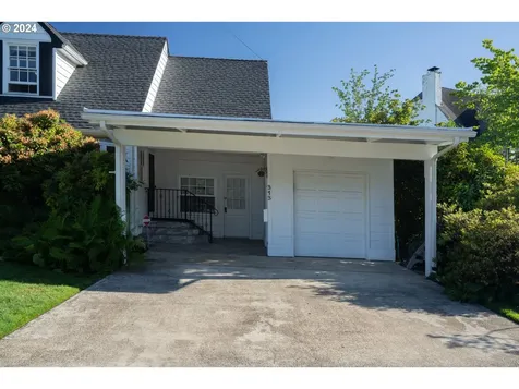 313 W Chapman Avenue Roseburg OR 97470