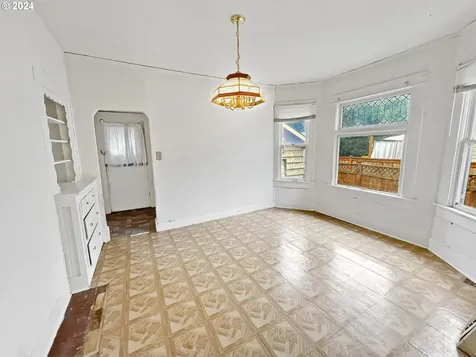 3766 SE 8th Avenue Portland OR 97202