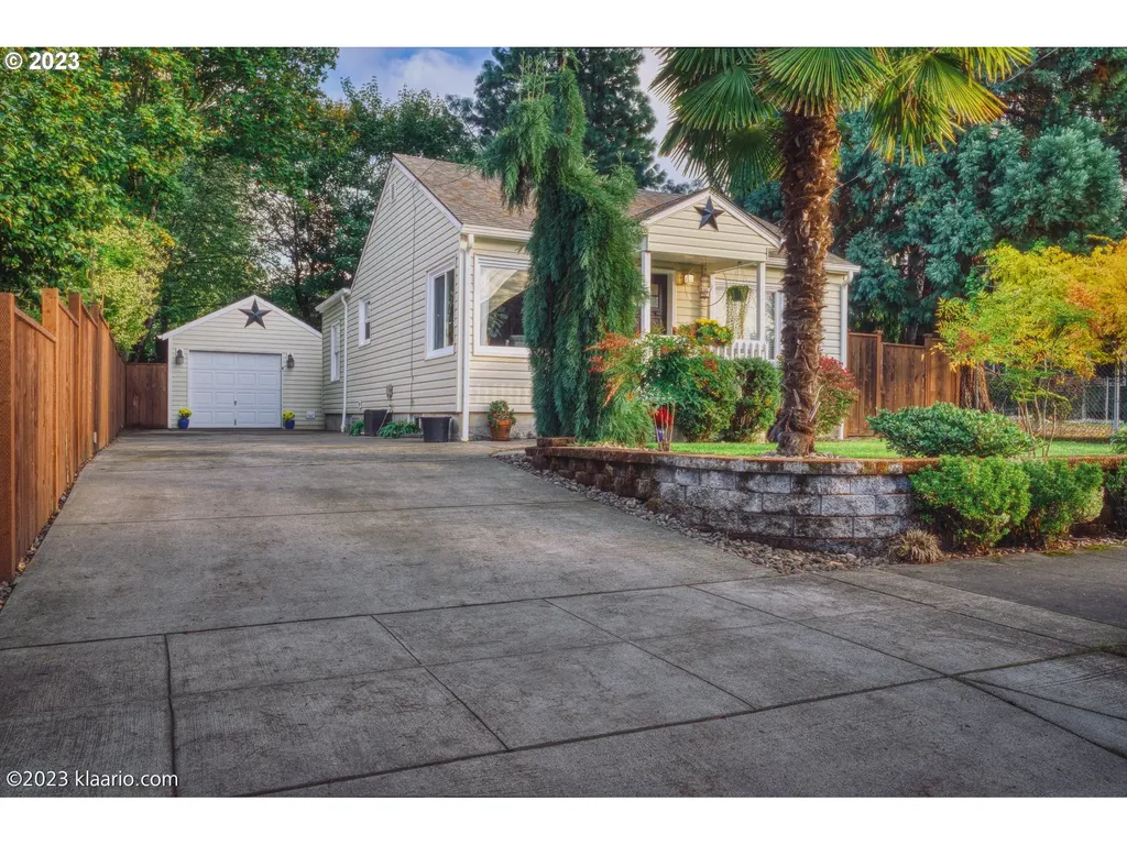 7448 N Jordan Avenue Portland OR 97203