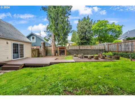 4215 Se Woodward Street Portland OR 97206