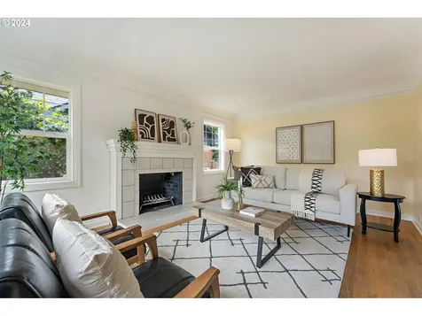 4215 Se Woodward Street Portland OR 97206