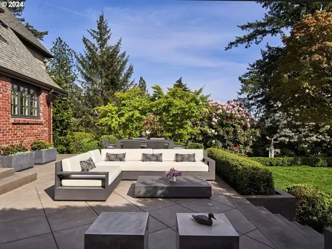 1740 SW Hawthorne Terrace Portland OR 97201