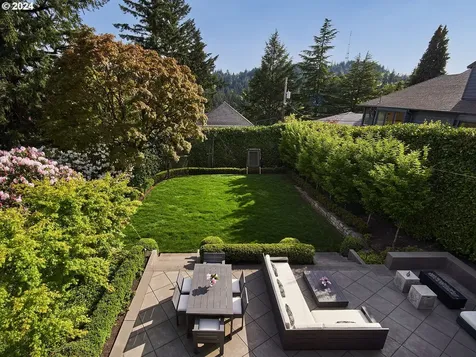 1740 SW Hawthorne Terrace Portland OR 97201