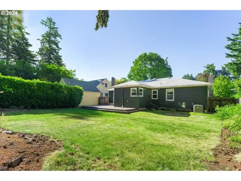 10019 Ne Skidmore Street Portland OR 97220