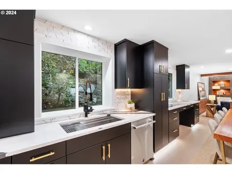 16878 Canyon Drive Lake Oswego OR 97034