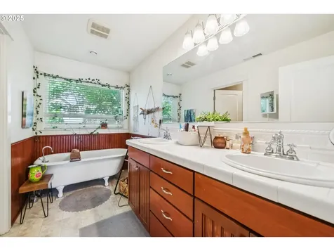 1345 11th Street West Linn OR 97068