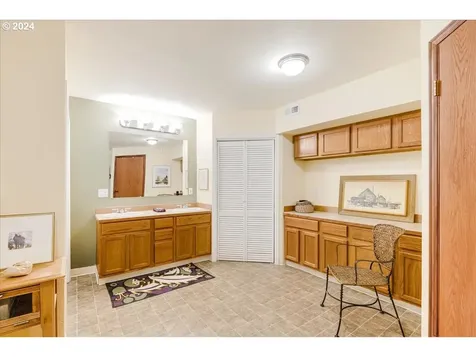 8011 NE 329th Street La Center WA 98629