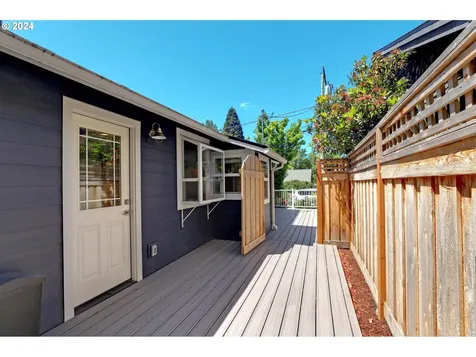 7502 Sw 32nd Avenue Portland OR 97219