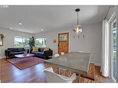 7502 Sw 32nd Avenue Portland OR 97219