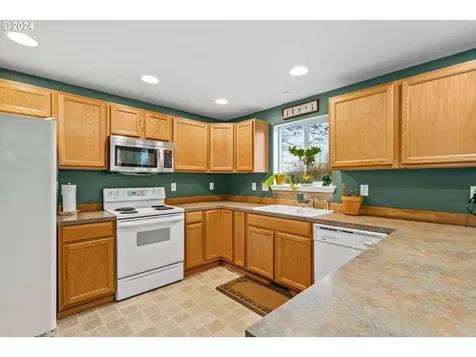 8893 NE Mulberry Drive Adair Village OR 97330
