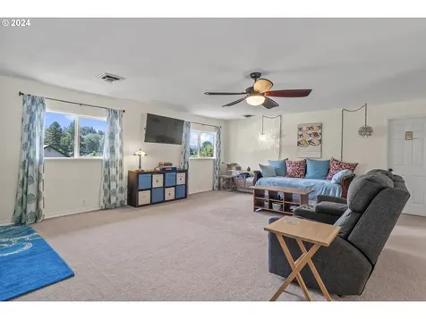 402 Harris Street Kelso WA 98626