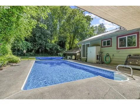 402 Harris Street Kelso WA 98626