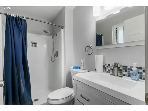713 Ne 151st Avenue Vancouver WA 98684
