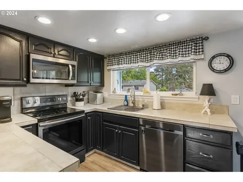713 Ne 151st Avenue Vancouver WA 98684