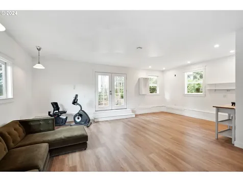 123 Se 141st Avenue Portland OR 97233