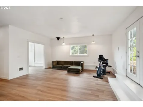 123 Se 141st Avenue Portland OR 97233