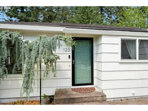123 Se 141st Avenue Portland OR 97233