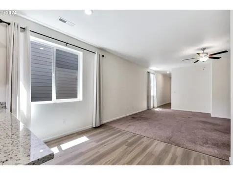 1409 W 15th Avenue La Center WA 98629