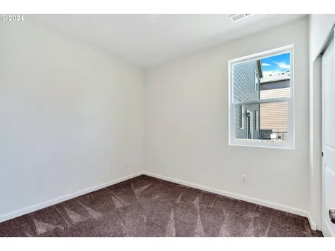1409 W 15th Avenue La Center WA 98629
