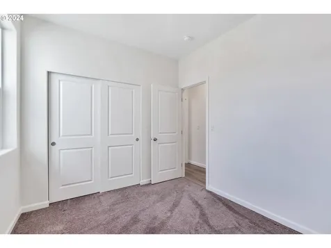 1409 W 15th Avenue La Center WA 98629