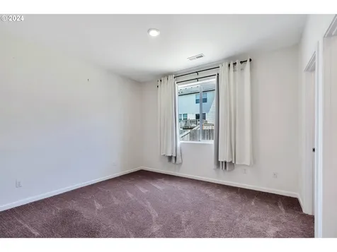 1409 W 15th Avenue La Center WA 98629