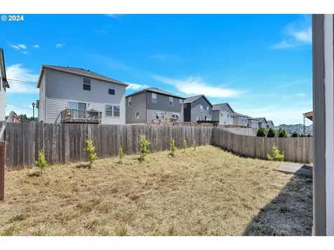 1409 W 15th Avenue La Center WA 98629