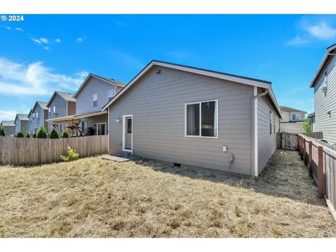 1409 W 15th Avenue La Center WA 98629