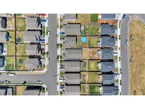1409 W 15th Avenue La Center WA 98629