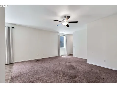 1409 W 15th Avenue La Center WA 98629