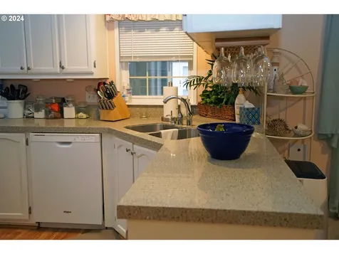 17614 SW Richmond Way Beaverton OR 97006