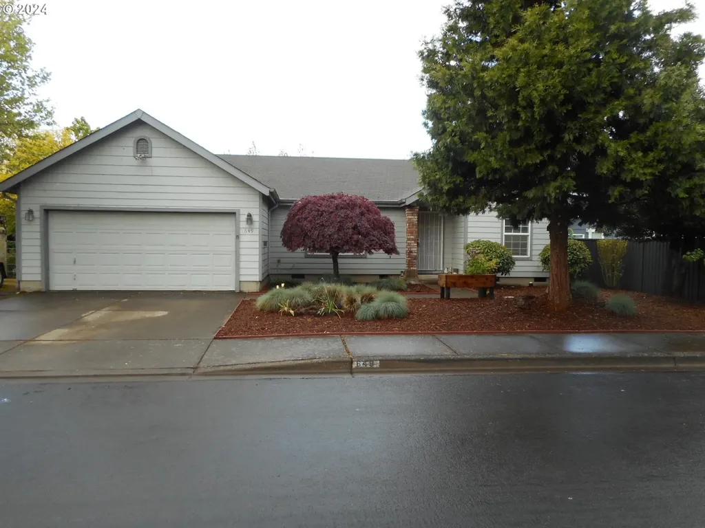 649 Nicholas Drive Springfield OR 97477