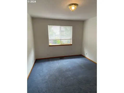 649 Nicholas Drive Springfield OR 97477