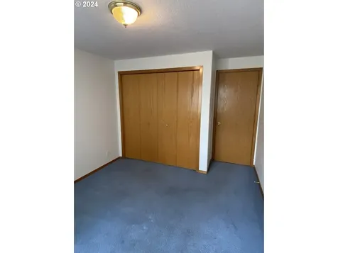 649 Nicholas Drive Springfield OR 97477