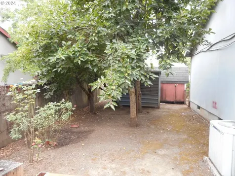 649 Nicholas Drive Springfield OR 97477