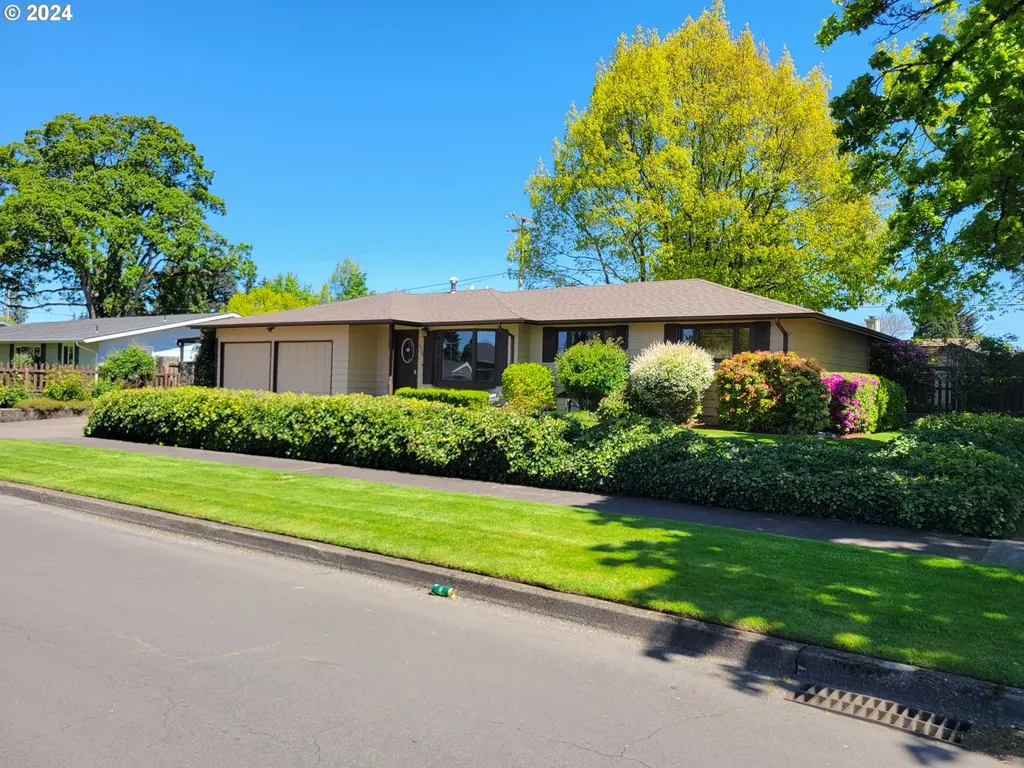 2565 Newcastle Street Eugene OR 97404