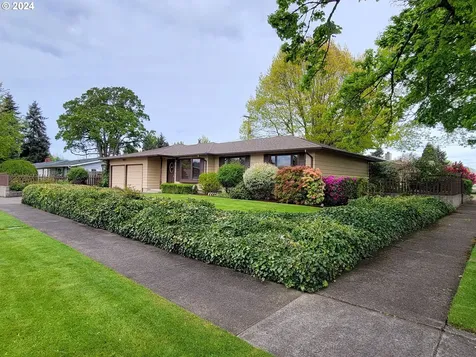 2565 Newcastle Street Eugene OR 97404