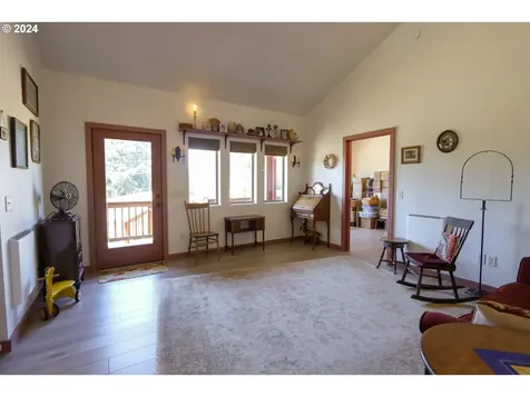 1310 Riverside Drive NE Bandon OR 97411