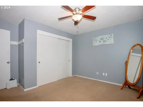 3533 Hoodview Drive Hubbard OR 97032