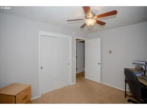 3533 Hoodview Drive Hubbard OR 97032