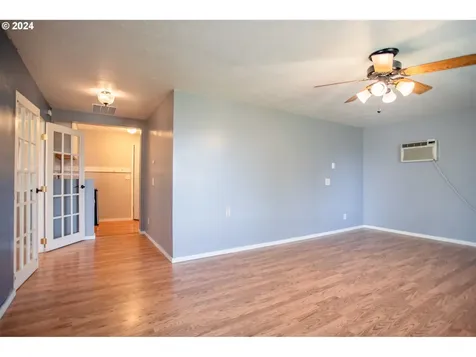 3533 Hoodview Drive Hubbard OR 97032