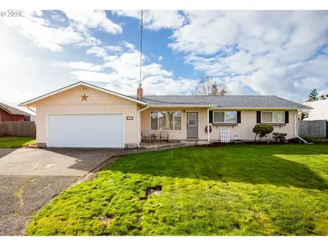 3533 Hoodview Drive Hubbard OR 97032