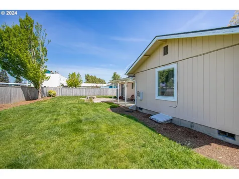 3533 Hoodview Drive Hubbard OR 97032