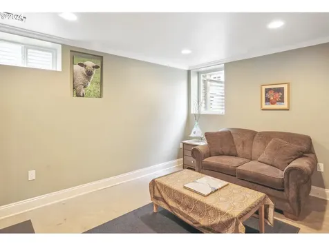 4730 NE Flanders Street Portland OR 97213