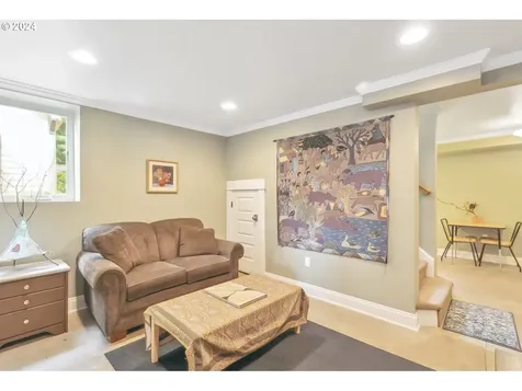 4730 NE Flanders Street Portland OR 97213