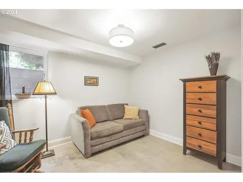 4730 NE Flanders Street Portland OR 97213