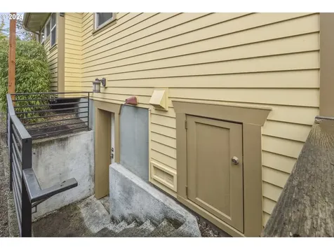 4730 NE Flanders Street Portland OR 97213