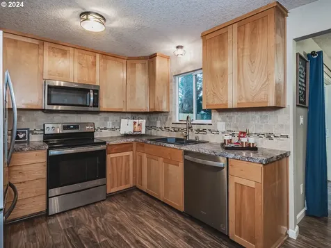 11805 NE 14th Street Vancouver WA 98684